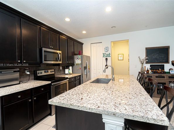 11660 SW 13th Ct, Pembroke Pines FL 33025