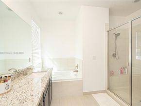 11660 SW 13th Ct, Pembroke Pines FL 33025