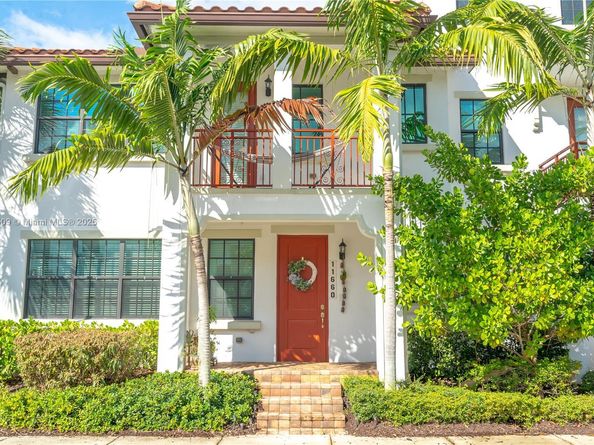 11660 SW 13th Ct, Pembroke Pines FL 33025