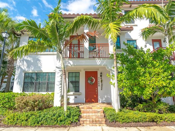 11660 SW 13th Ct, Pembroke Pines FL 33025