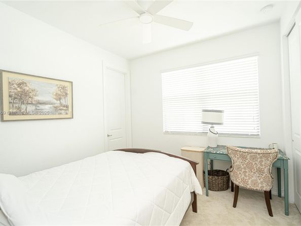 11660 SW 13th Ct, Pembroke Pines FL 33025