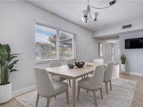 901 NW 22nd Pl, Miami FL 33125