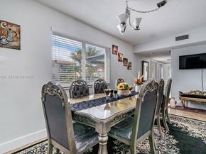 901 NW 22nd Pl, Miami FL 33125