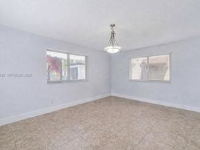 901 NW 22nd Pl, Miami FL 33125