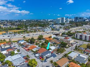 901 NW 22nd Pl, Miami FL 33125