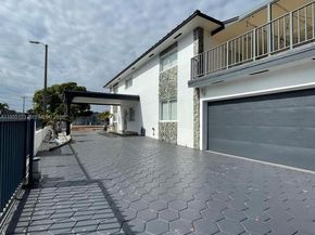 901 NW 22nd Pl, Miami FL 33125