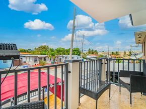 901 NW 22nd Pl, Miami FL 33125