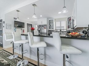 901 NW 22nd Pl, Miami FL 33125