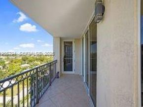 2001 N Ocean Blvd 1002, Fort Lauderdale FL 33305