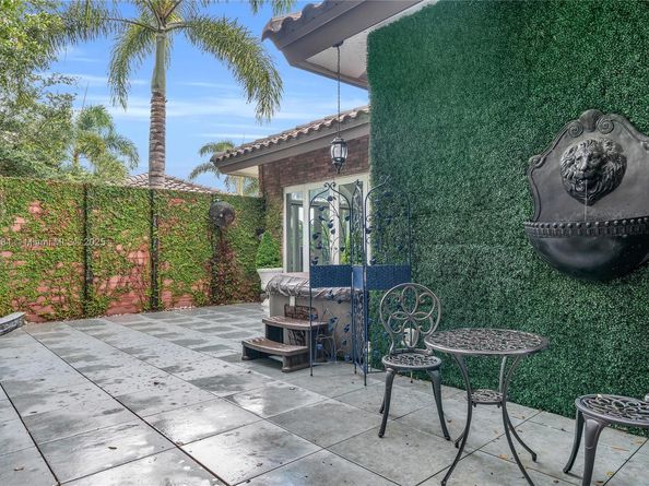 13431 Old Sheridan St, Southwest Ranches FL 33330
