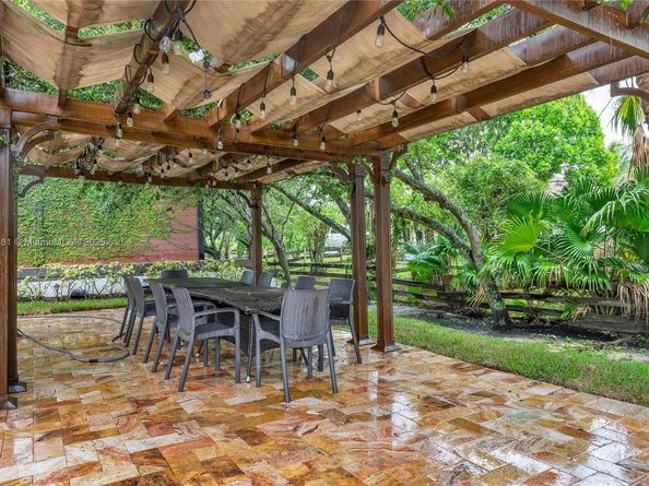 13431 Old Sheridan St, Southwest Ranches FL 33330