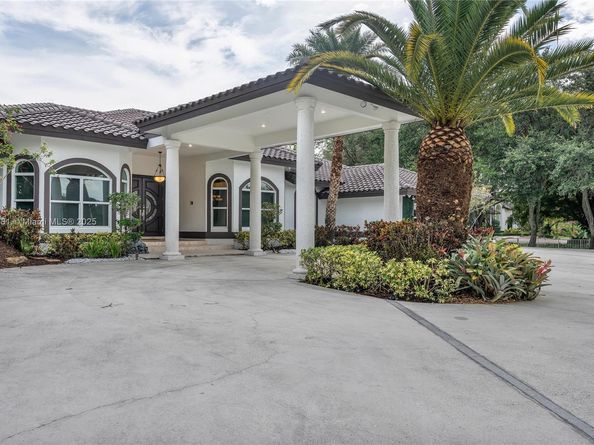 13431 Old Sheridan St, Southwest Ranches FL 33330