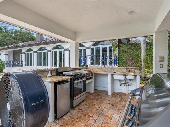13431 Old Sheridan St, Southwest Ranches FL 33330