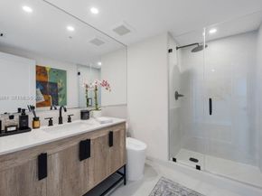 335 S Biscayne Blvd 3012, Miami FL 33131