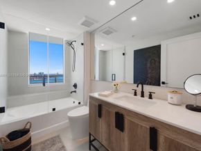 335 S Biscayne Blvd 3012, Miami FL 33131