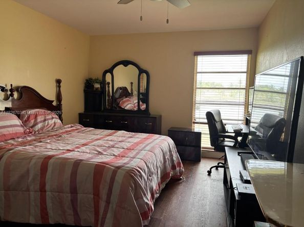 6311 NW 71st Ave, Tamarac FL 33321