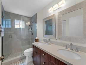 627 Willow Bend Rd, Weston FL 33327