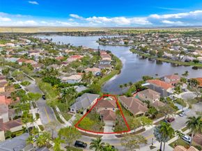 627 Willow Bend Rd, Weston FL 33327