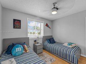 627 Willow Bend Rd, Weston FL 33327