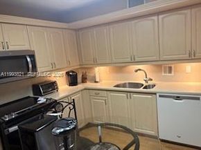 2812 N 46th Ave G370, Hollywood FL 33021
