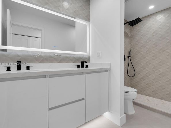 4010 Greenwood Ave, West Palm Beach FL 33407