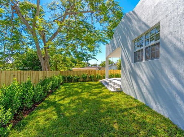 4010 Greenwood Ave, West Palm Beach FL 33407