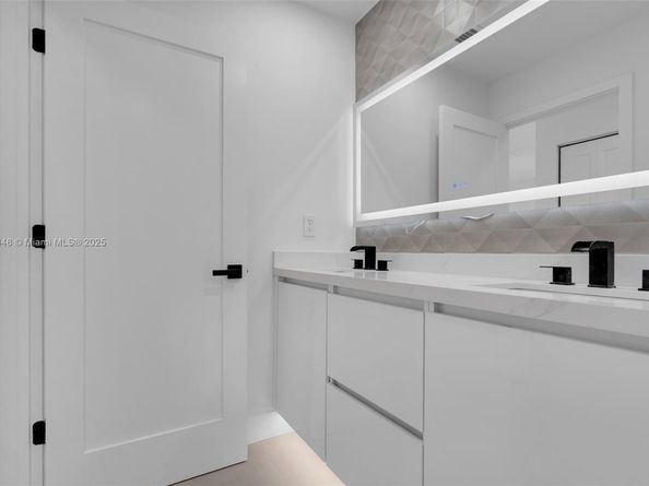 4010 Greenwood Ave, West Palm Beach FL 33407