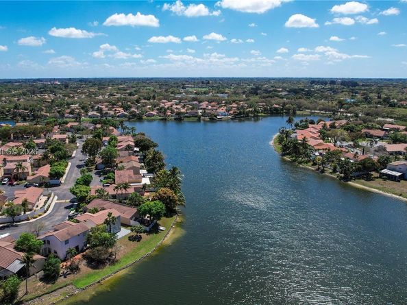 1354 NW 126th Way, Sunrise FL 33323
