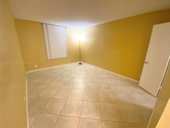 4001 N University Dr 103, Sunrise FL 33351