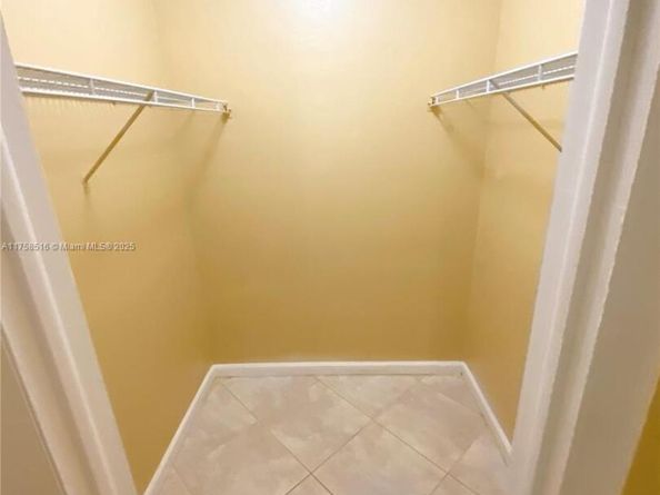 4001 N University Dr 103, Sunrise FL 33351