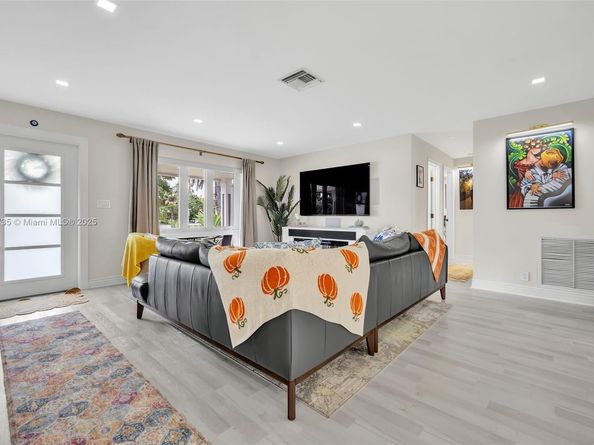 4100 NE 16th Ter, Oakland Park FL 33334