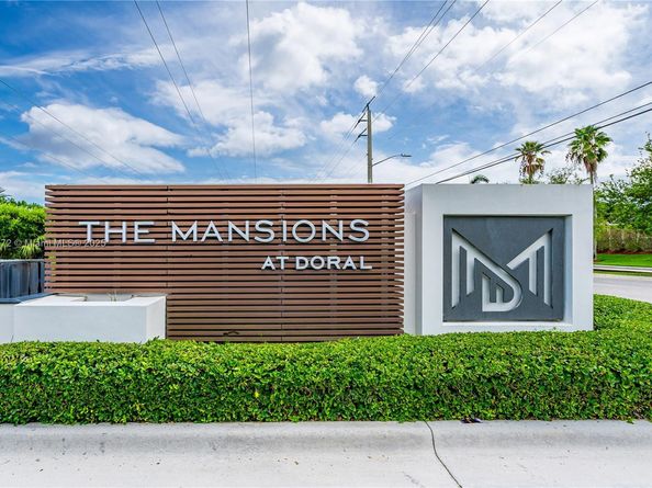 10530 NW 67th Ter, Doral FL 33178