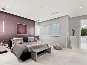 10530 NW 67th Ter, Doral FL 33178