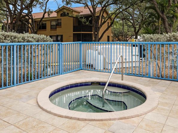 15499 N Miami Lakeway N 208, Miami Lakes FL 33014