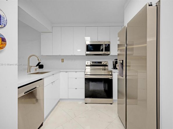 15499 N Miami Lakeway N 208, Miami Lakes FL 33014