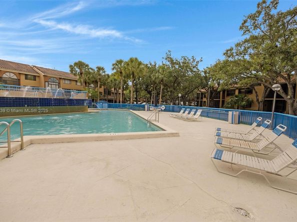 15499 N Miami Lakeway N 208, Miami Lakes FL 33014
