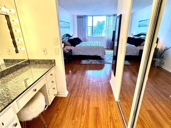3850 Washington St 317, Hollywood FL 33021