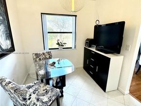 3850 Washington St 317, Hollywood FL 33021