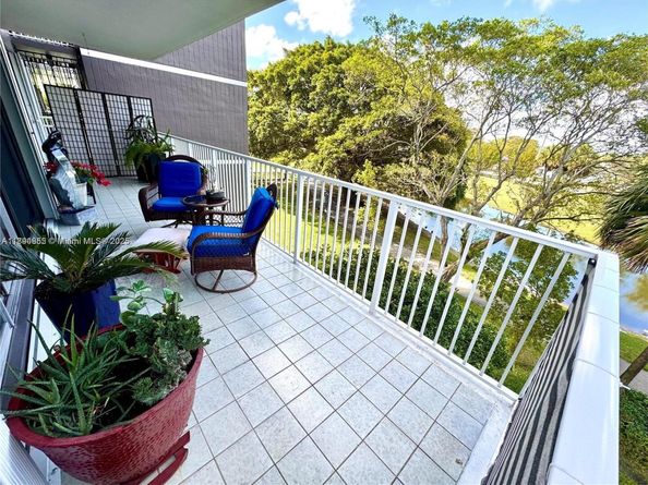 3850 Washington St 317, Hollywood FL 33021