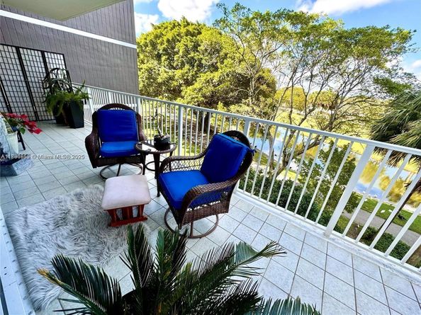 3850 Washington St 317, Hollywood FL 33021