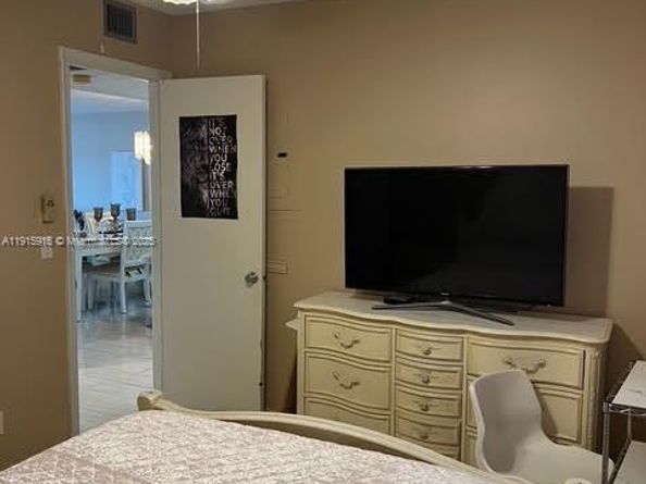 13001 SW 11th Ct 303A, Pembroke Pines FL 33027