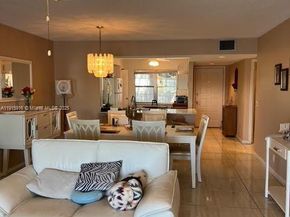 13001 SW 11th Ct 303A, Pembroke Pines FL 33027