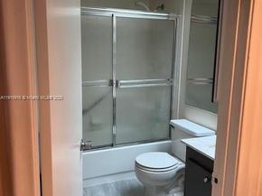 13001 SW 11th Ct 303A, Pembroke Pines FL 33027