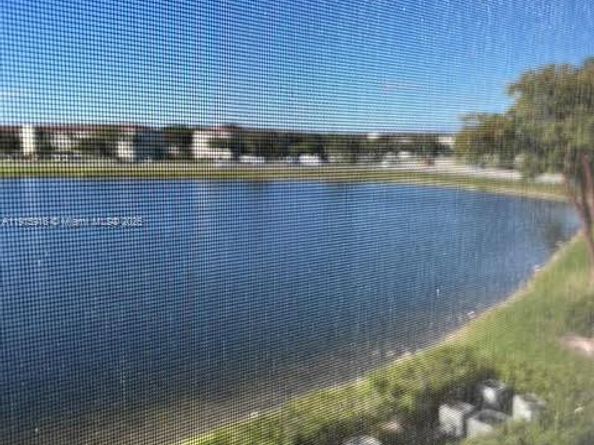 13001 SW 11th Ct 303A, Pembroke Pines FL 33027