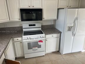 6442 Oak St, Hollywood FL 33024