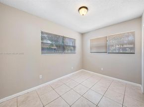 6442 Oak St, Hollywood FL 33024