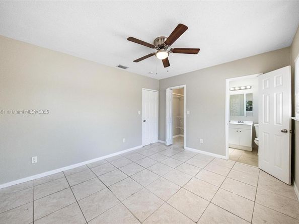 6442 Oak St, Hollywood FL 33024