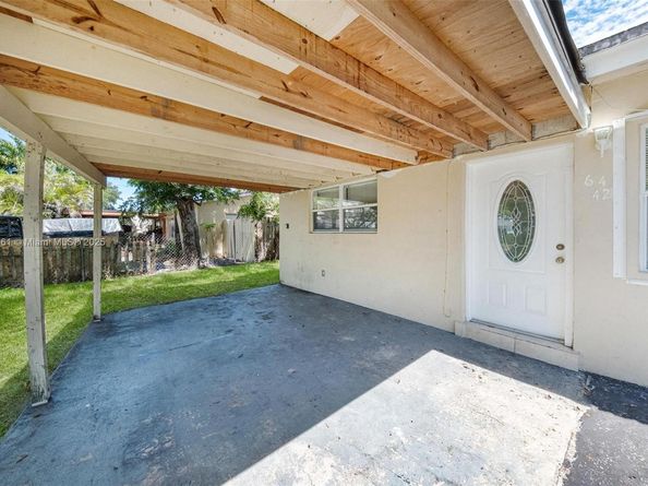 6442 Oak St, Hollywood FL 33024
