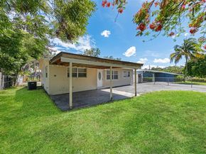6442 Oak St, Hollywood FL 33024