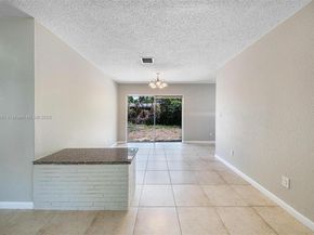 6442 Oak St, Hollywood FL 33024